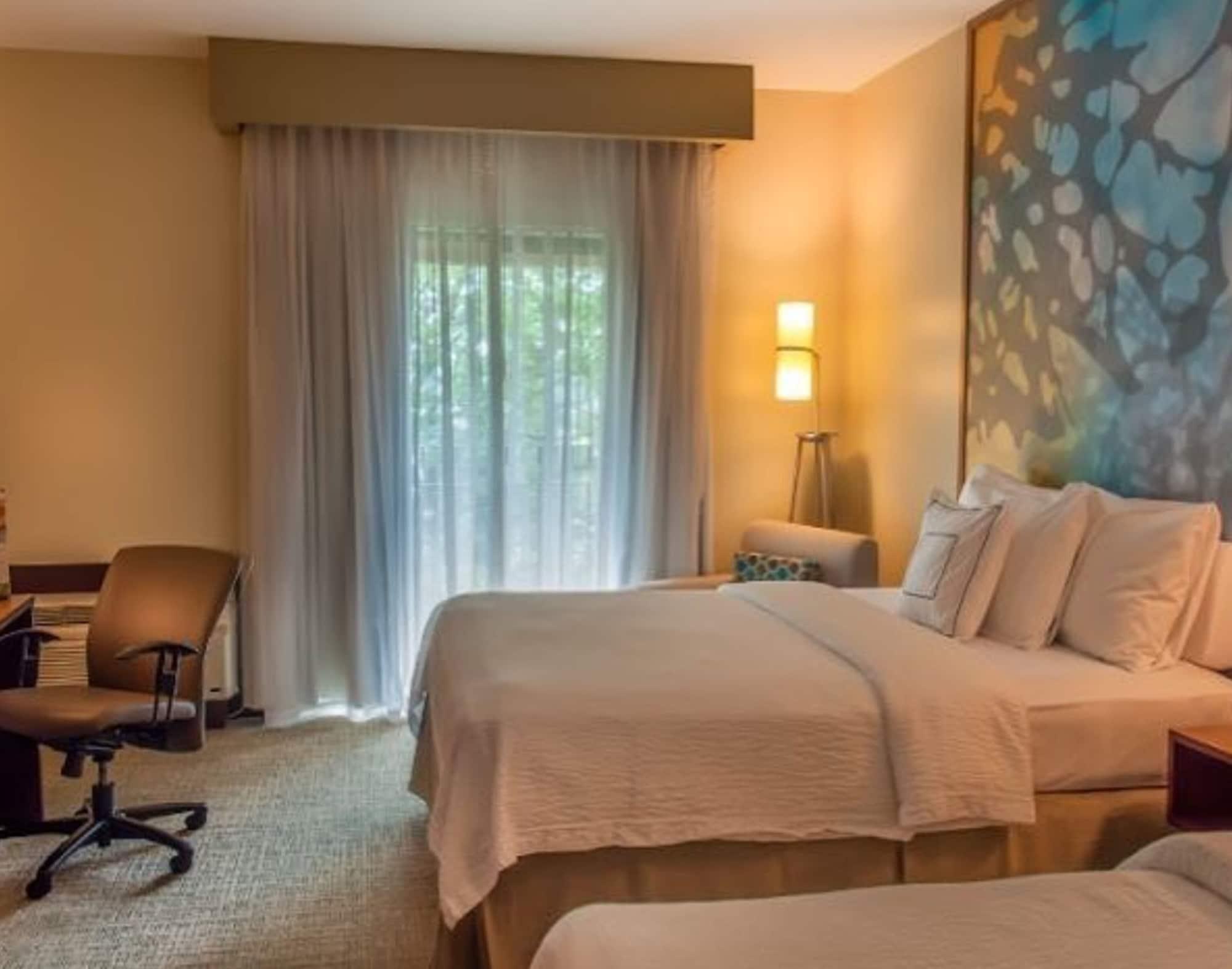 Courtyard By Marriott San Salvador Hotel Екстериор снимка