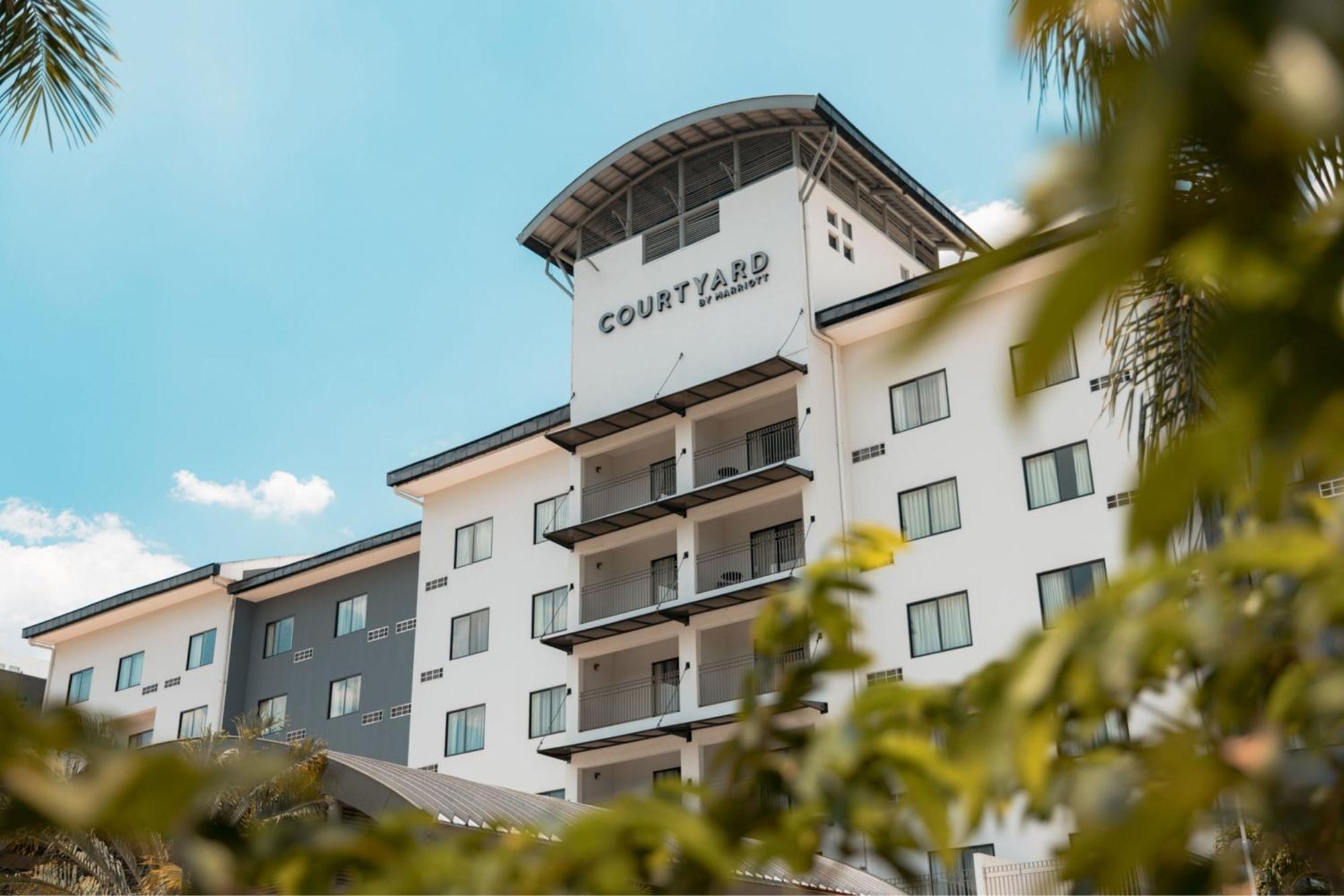 Courtyard By Marriott San Salvador Hotel Екстериор снимка
