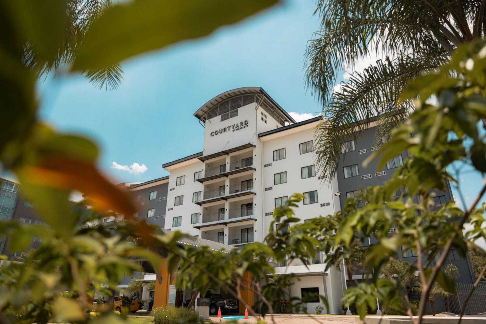 Courtyard By Marriott San Salvador Hotel Екстериор снимка