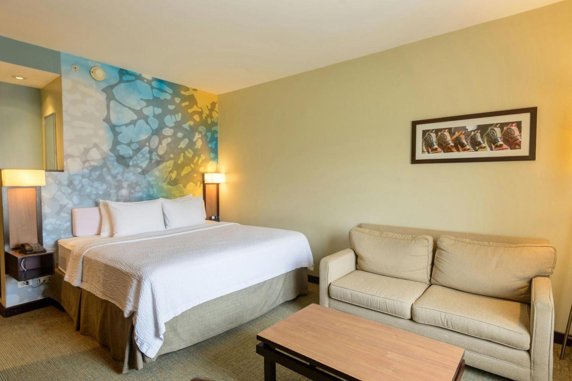 Courtyard By Marriott San Salvador Hotel Екстериор снимка