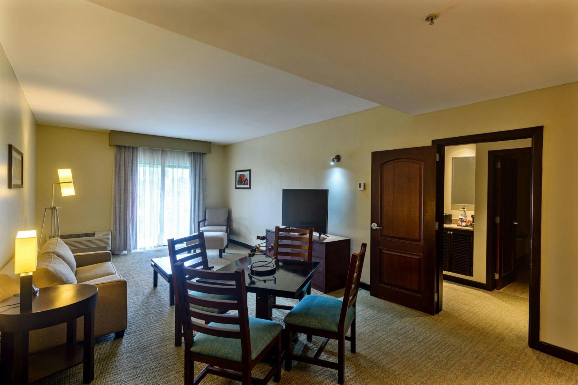 Courtyard By Marriott San Salvador Hotel Екстериор снимка