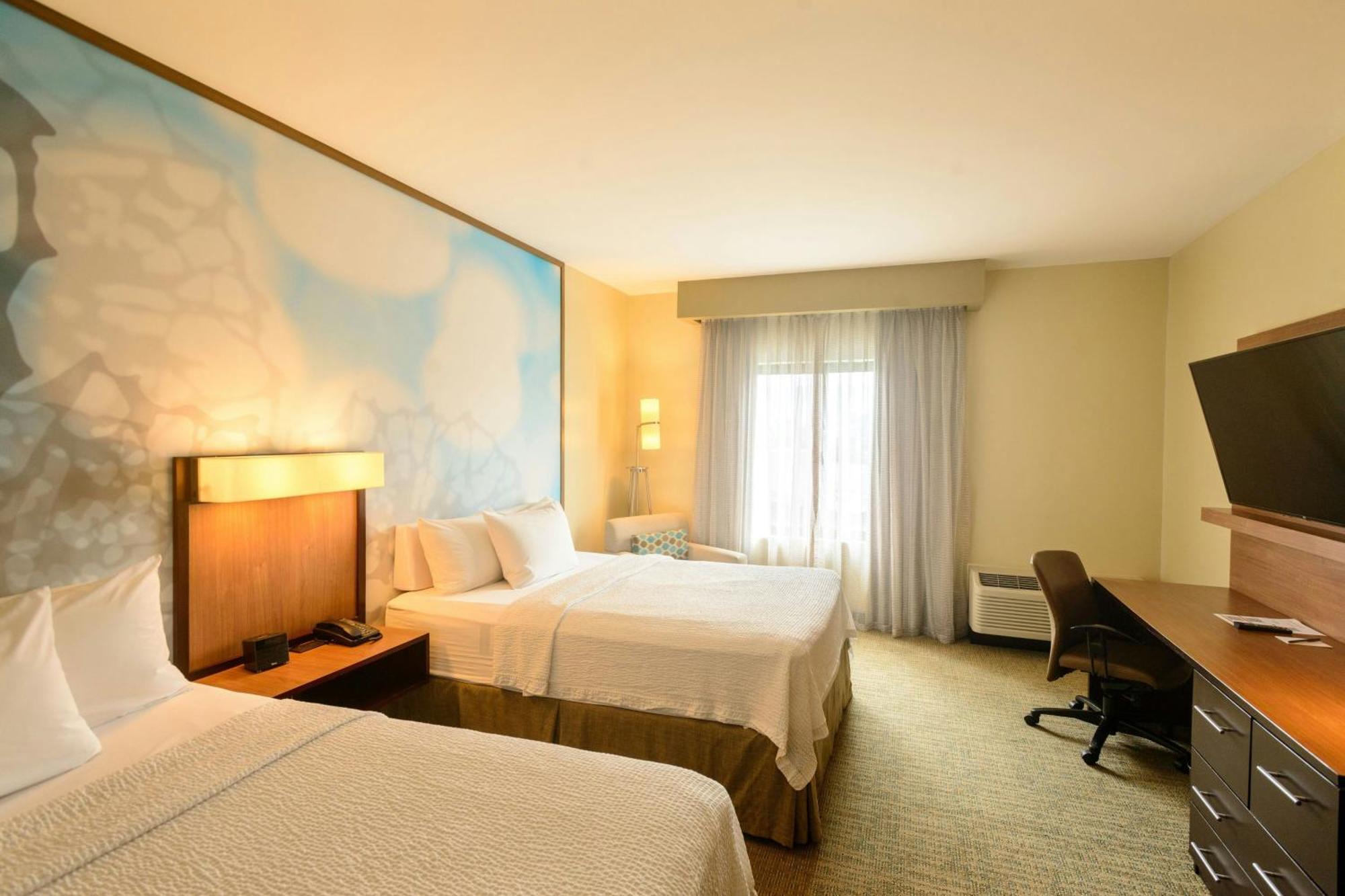 Courtyard By Marriott San Salvador Hotel Екстериор снимка